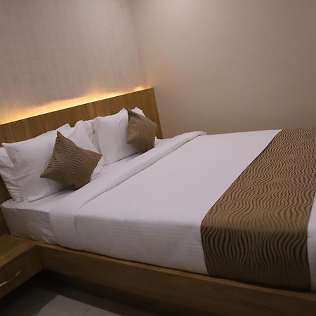 Hotel Dc Star Тарапит Екстериор снимка