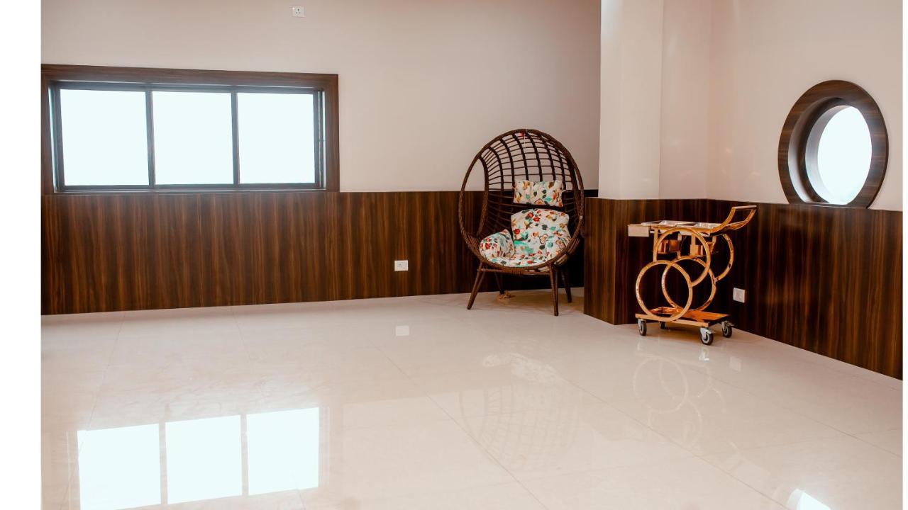 Hotel Dc Star Тарапит Екстериор снимка
