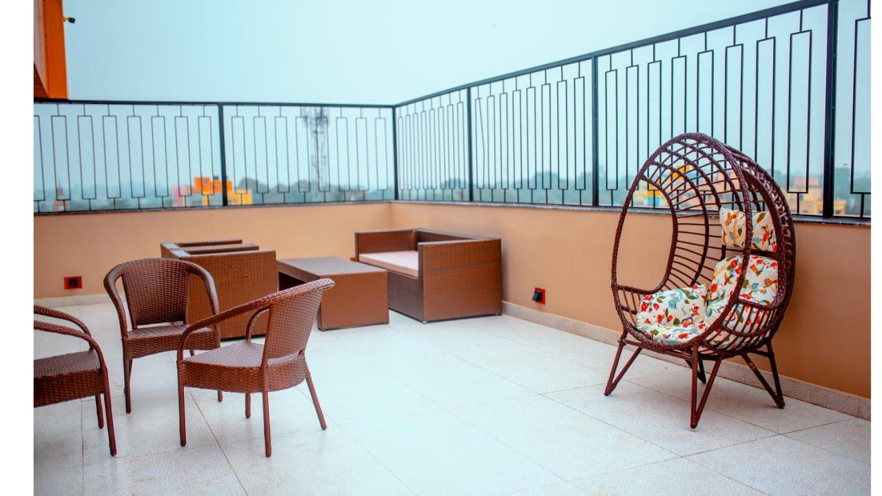 Hotel Dc Star Тарапит Екстериор снимка