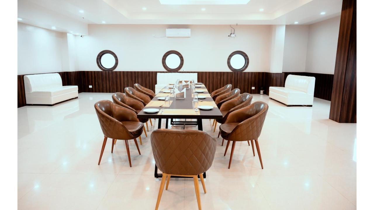 Hotel Dc Star Тарапит Екстериор снимка